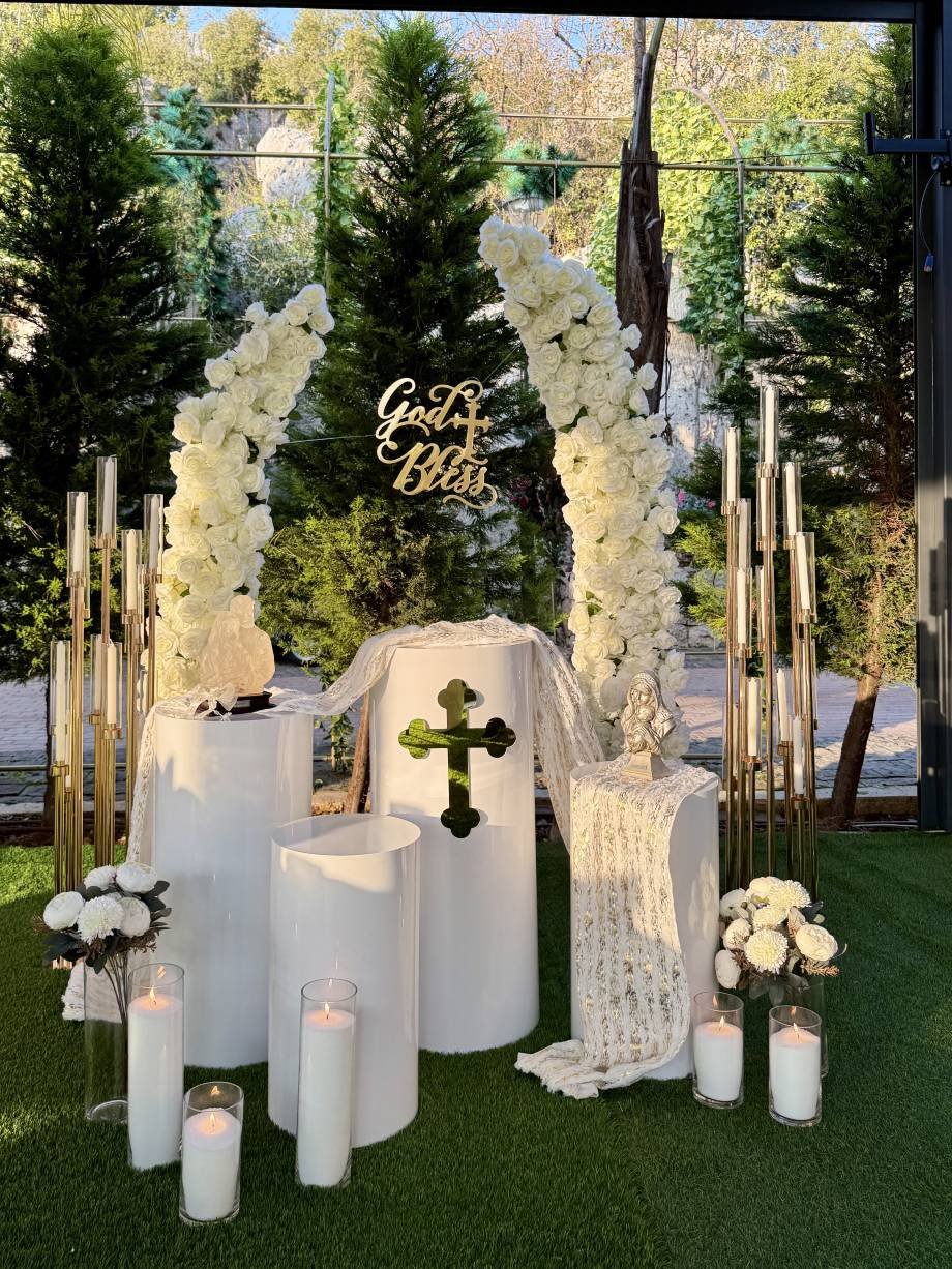 Two Arcs with Candles