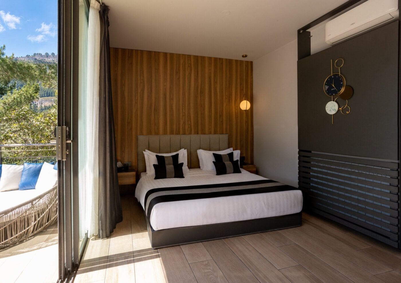 Panorama Room