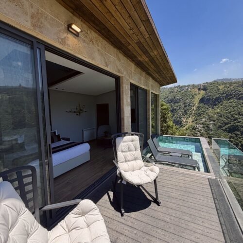 Superior Hanging Villa